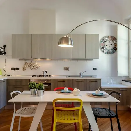 Altido Lovely Flat For 4 Near Piazza Corvetto *