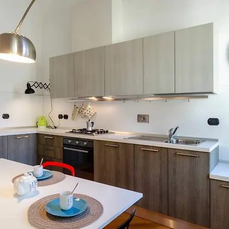 Altido Lovely Flat For 4 Near Piazza Corvetto * Genoa